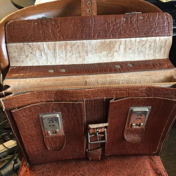 VINTAGE SWEDISH LEATHER BRIEFCASE - Picture 6 of 15